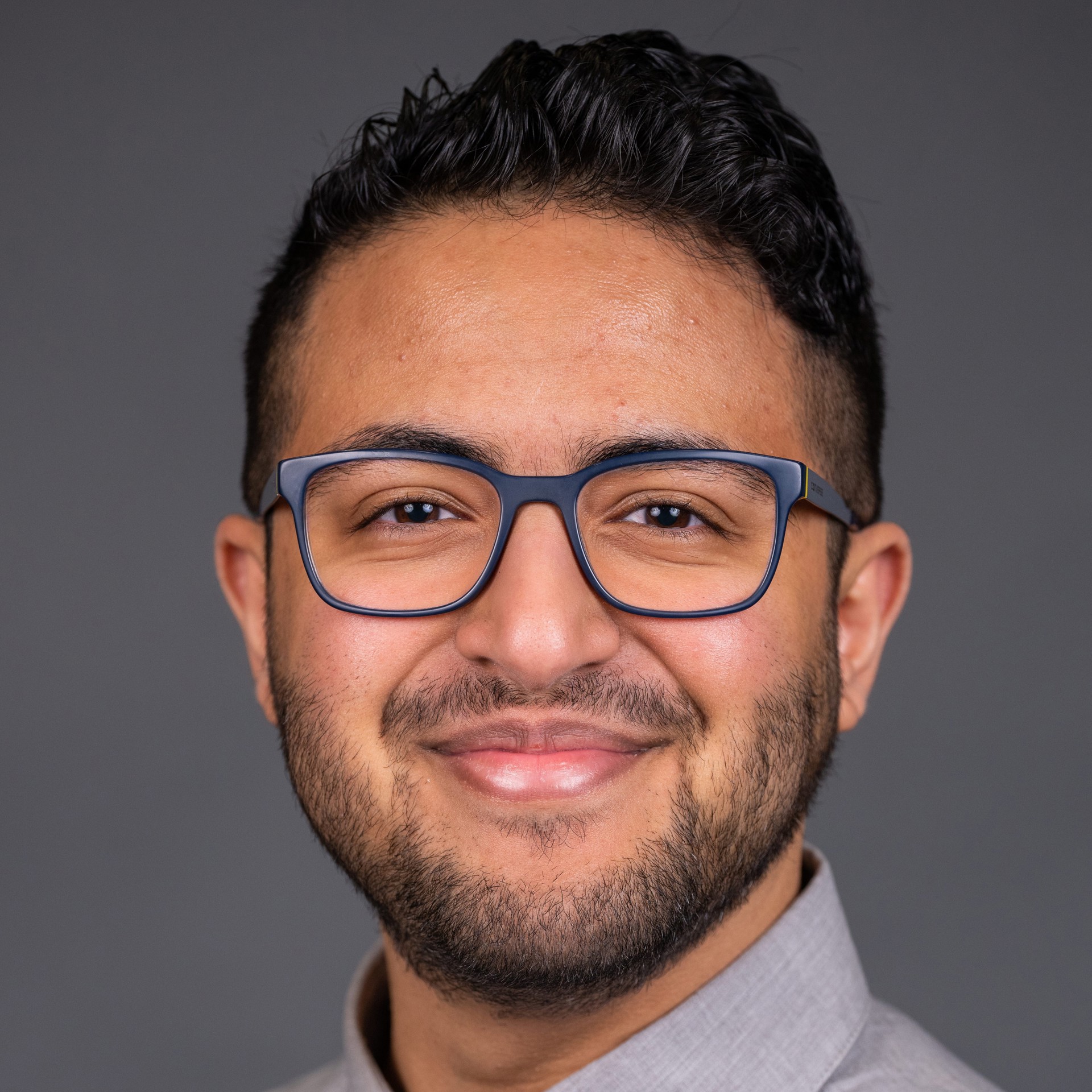 Headshot of Manwar Sabaeai